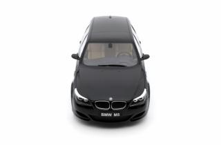 BMW E61 M5 2004 Black Saphire Metallic 475 OttO mobile 1:18 Resinemodell (Türen, Motorhaube... nicht zu öffnen!)